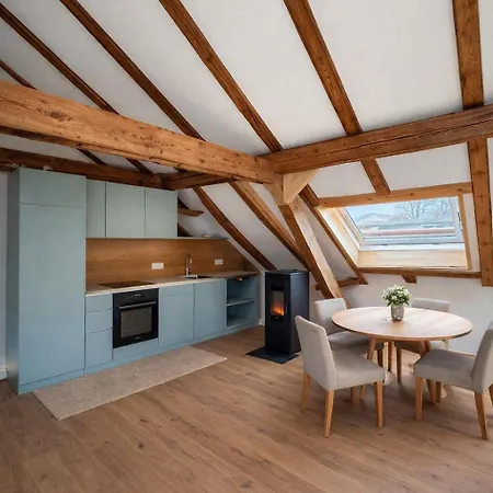 Dachboden Loft * Лакс
