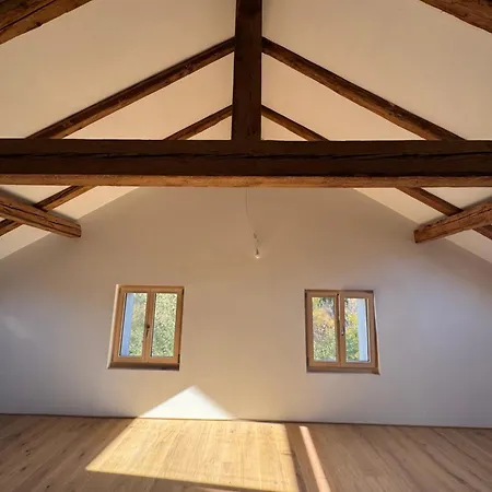 דירה Dachboden Loft לאקס